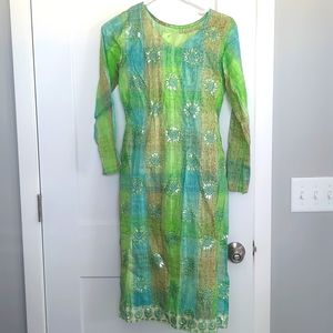 Beautiful ombre Pakistani/Indian Shalwar Kameez with sequined pants and scarf